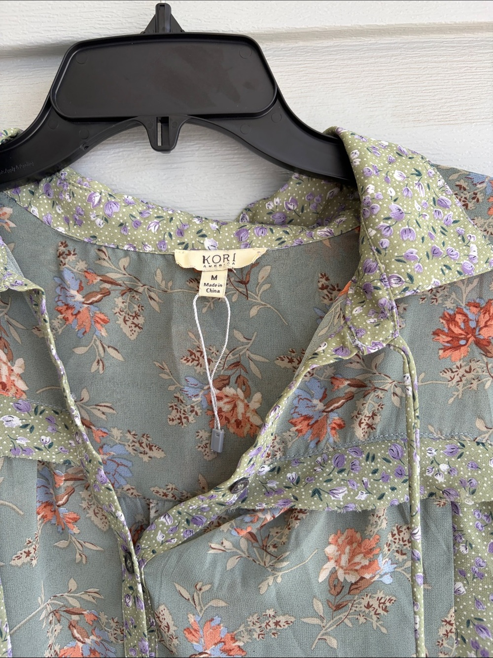 NWOT Kori Sage Green Floral bell sleeve Button-Front Blouse - Picture 3 of 4